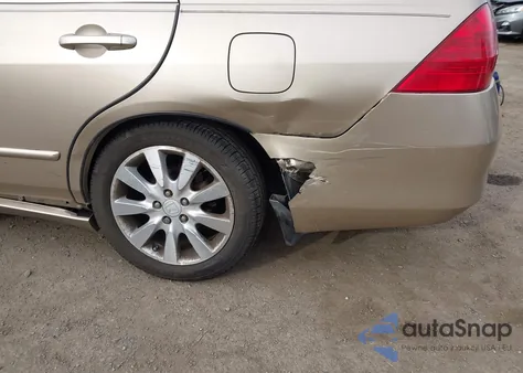 2006 Honda Accord 3.0 Ex из США, поврежденный, VIN 1HGCM66506A017053